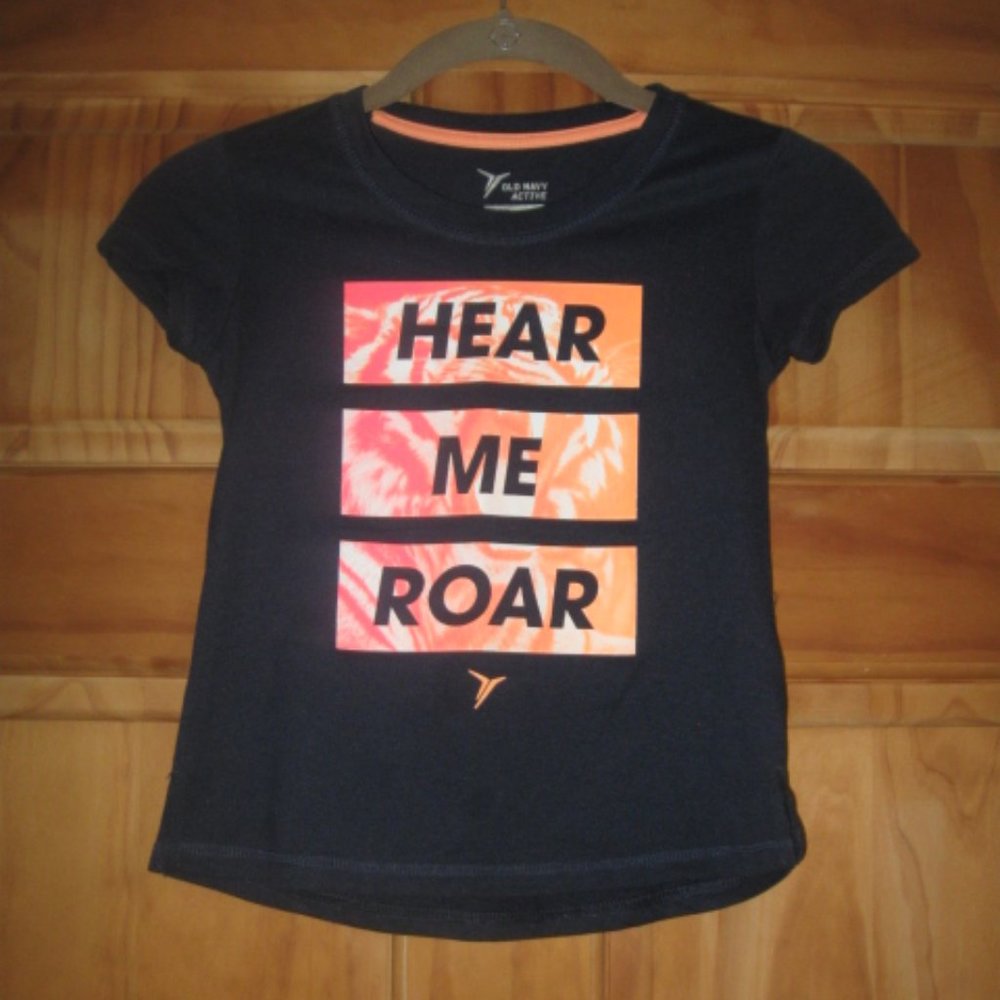 5/$30 Girls Old Navy Active Go-Dry Short Sleeve T Shirt